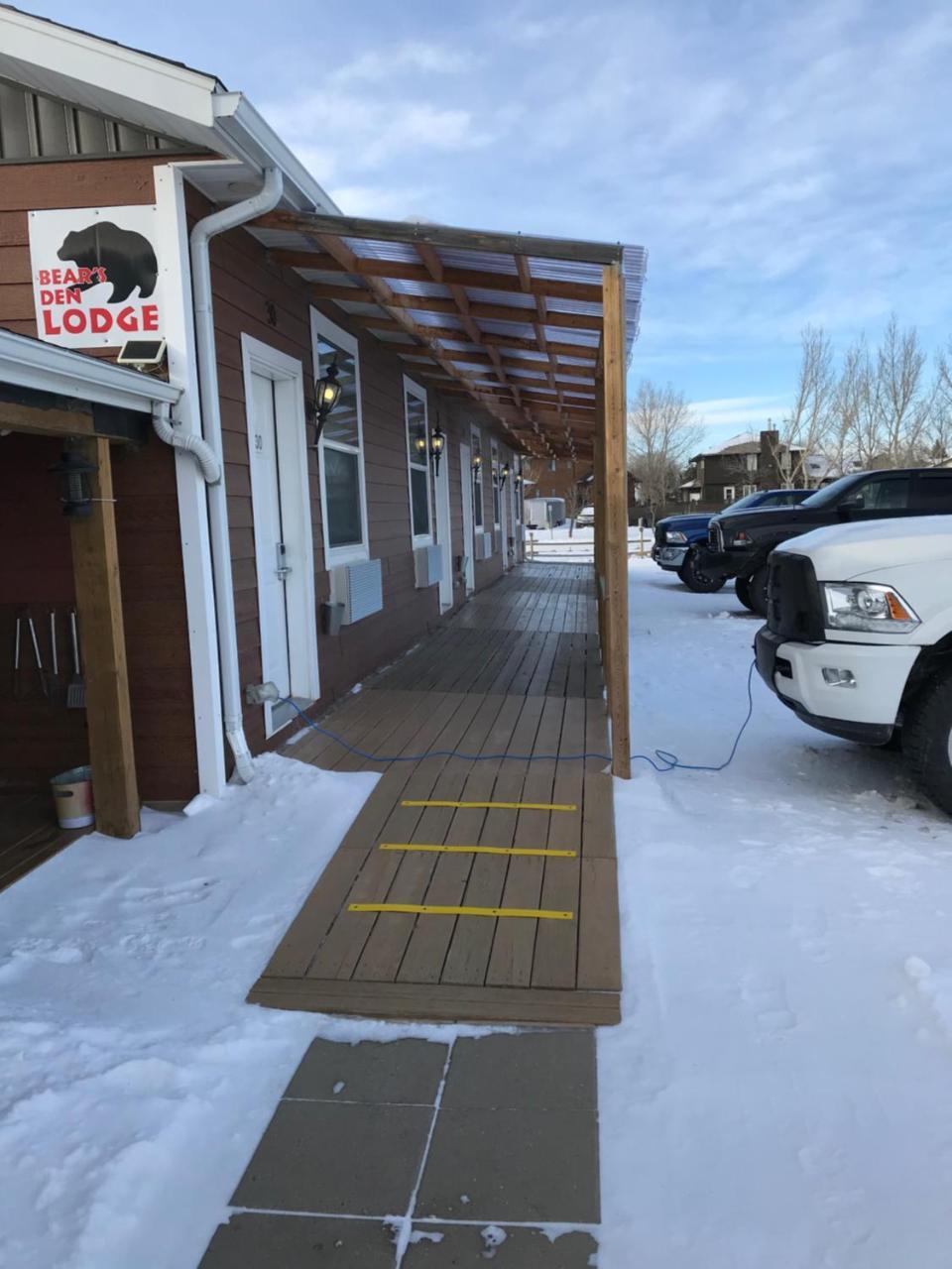 Shaunavon 熊窝旅舍汽车旅馆 外观 照片