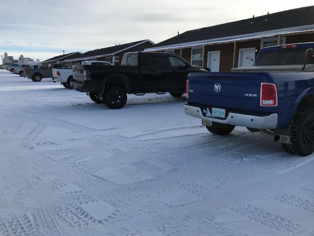 Shaunavon 熊窝旅舍汽车旅馆 外观 照片