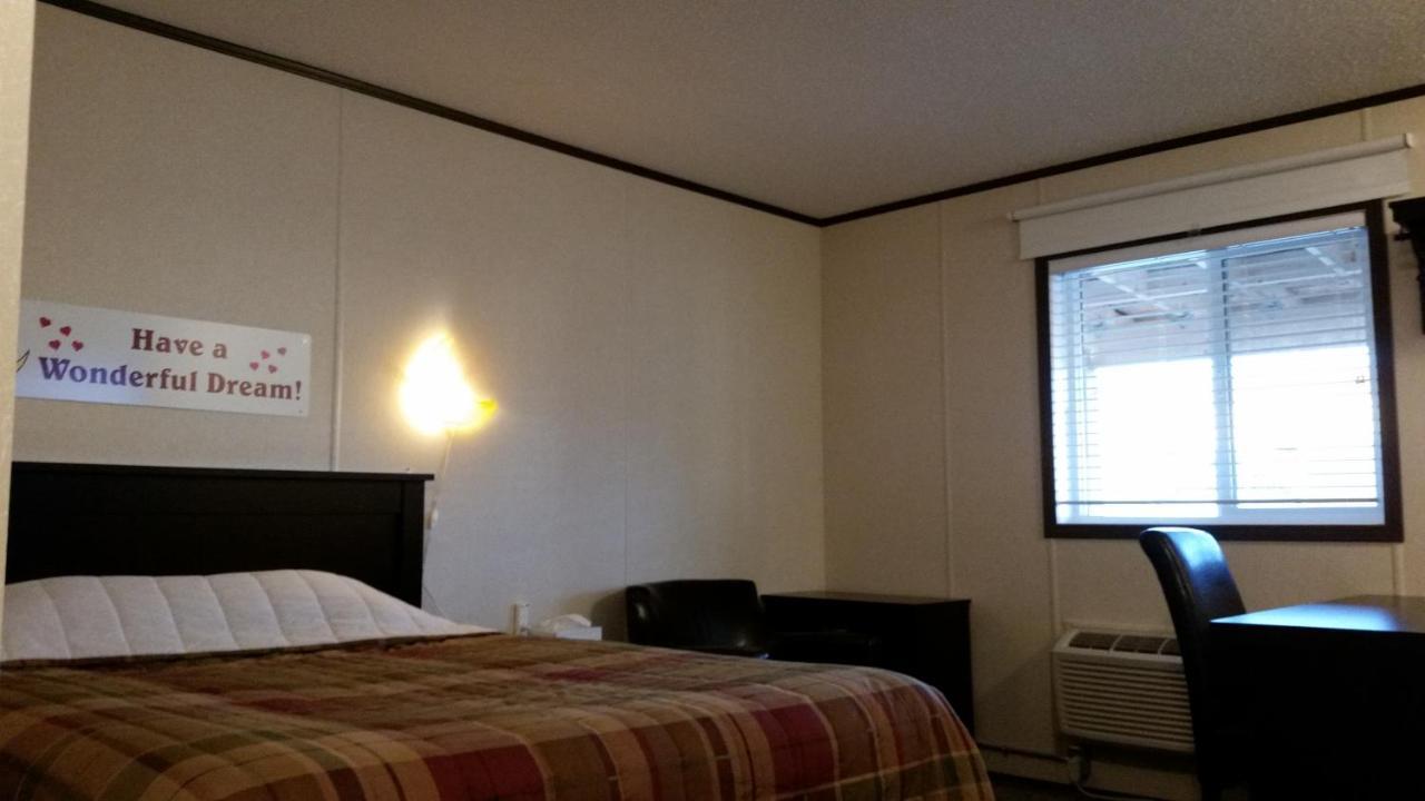 Shaunavon 熊窝旅舍汽车旅馆 外观 照片